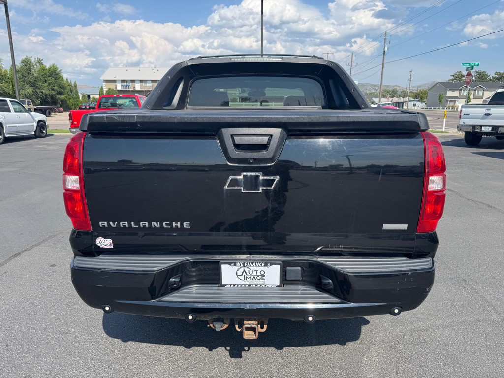 2010 Chevrolet Avalanche Image 5