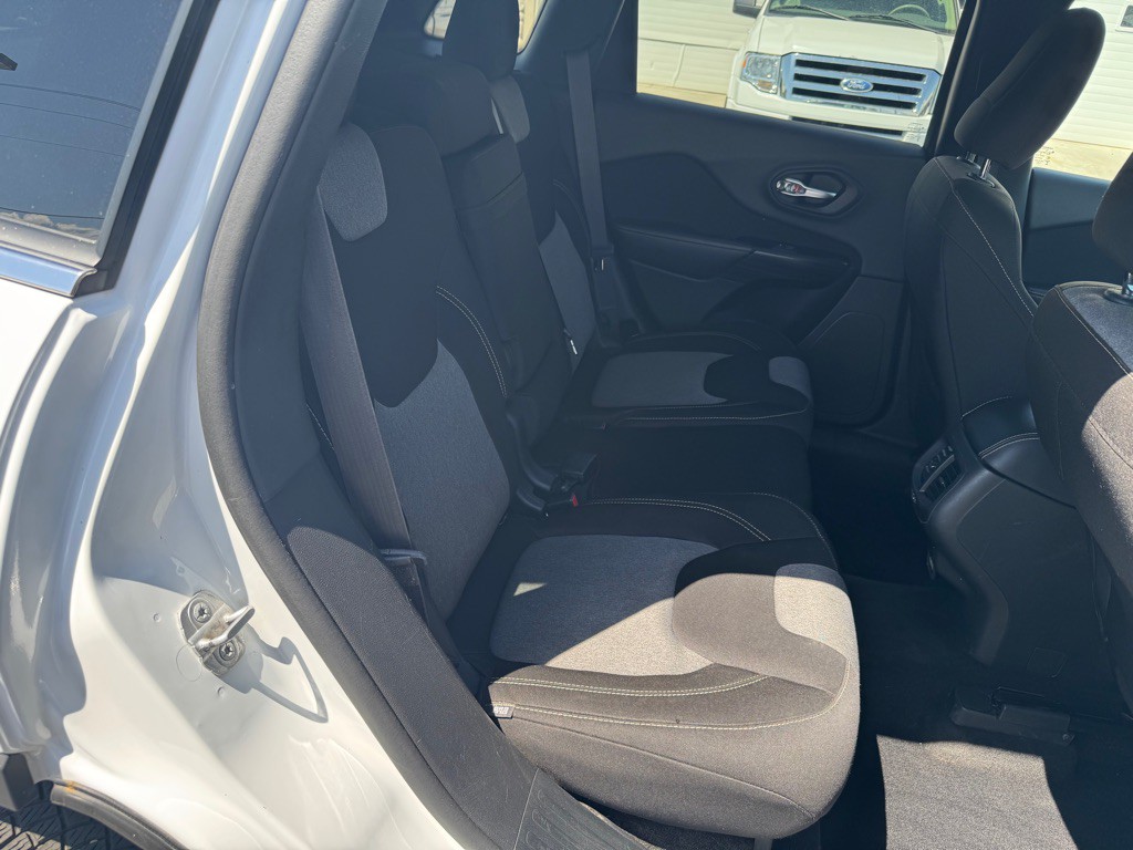2014 Jeep Cherokee Image 11