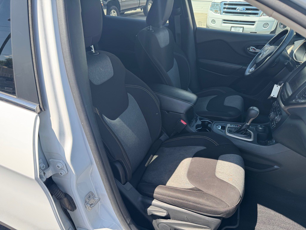2014 Jeep Cherokee Image 12