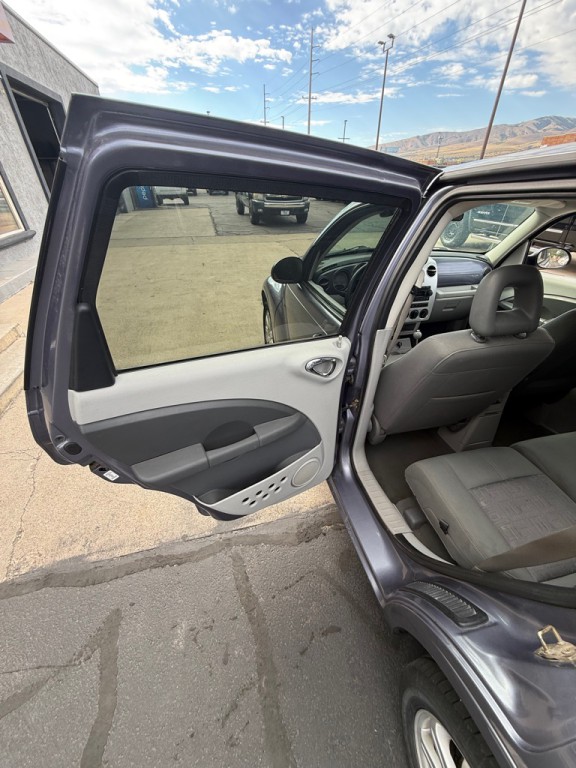 2007 Chrysler PT Cruiser Image 8