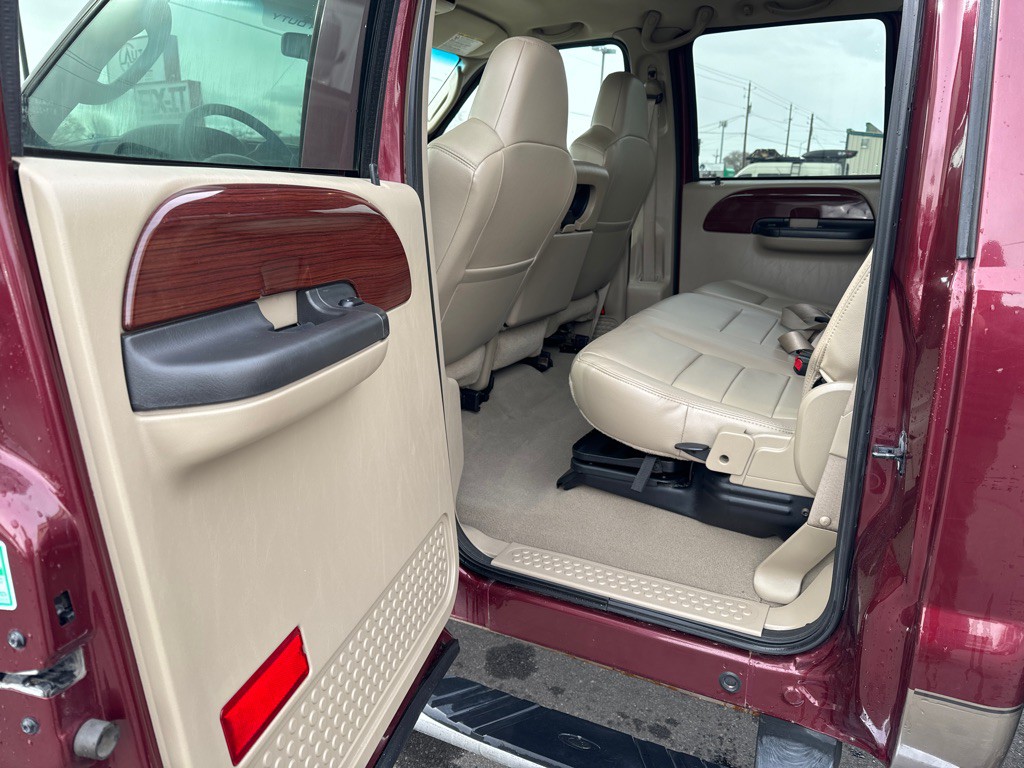 2007 Ford F-350 Image 10