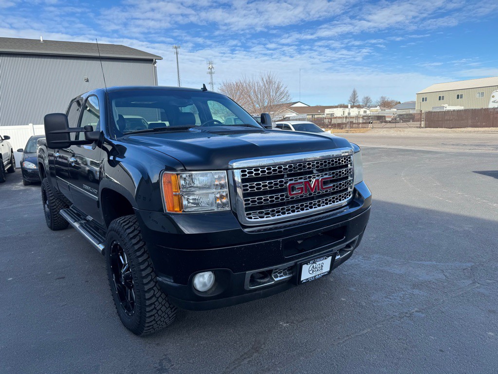 2012 GMC Sierra Image 2