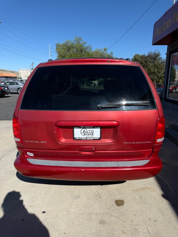 2000 Chrysler Town & Country Image 6
