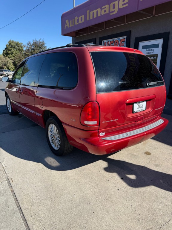 2000 Chrysler Town & Country Image 7