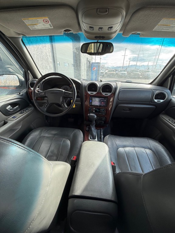 2004 GMC Envoy Image 8