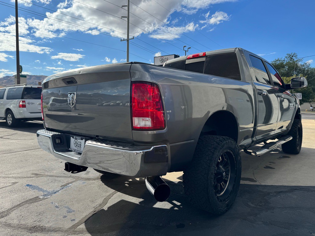 2013 RAM 2500 Image 3
