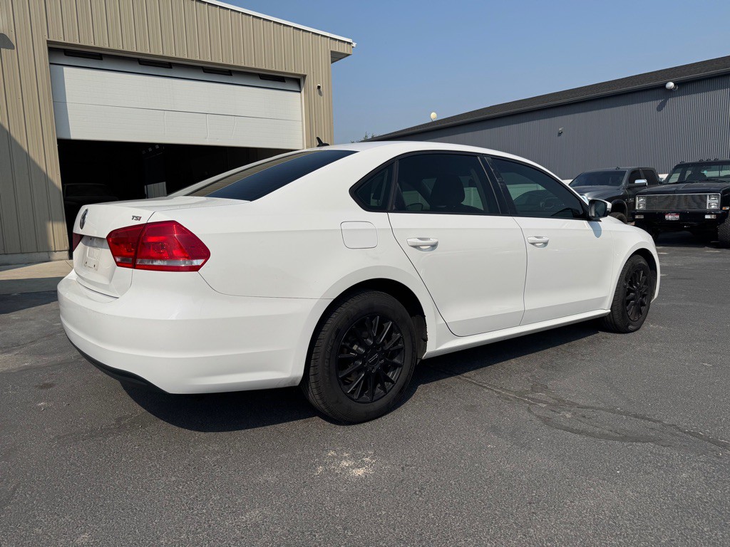 2014 Volkswagen Passat Image 4