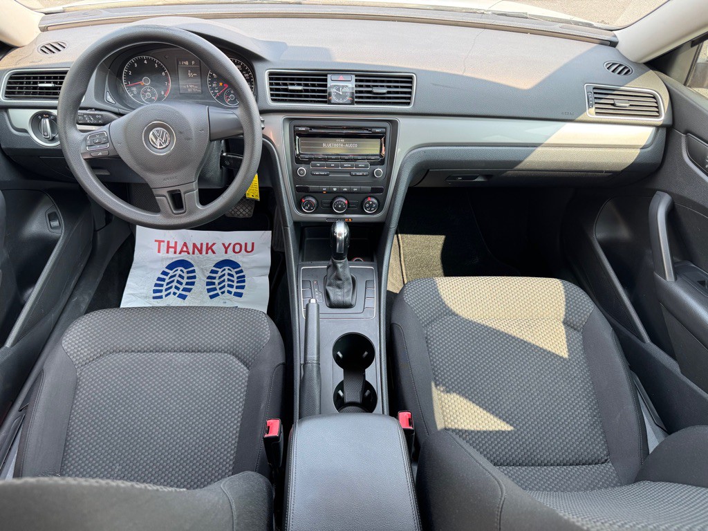2014 Volkswagen Passat Image 9