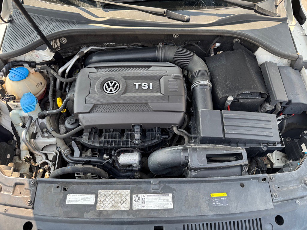 2014 Volkswagen Passat Image 13