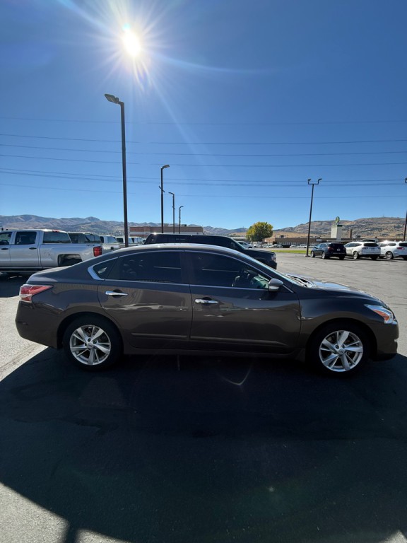 2015 Nissan Altima Image 4