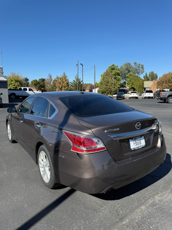 2015 Nissan Altima Image 7
