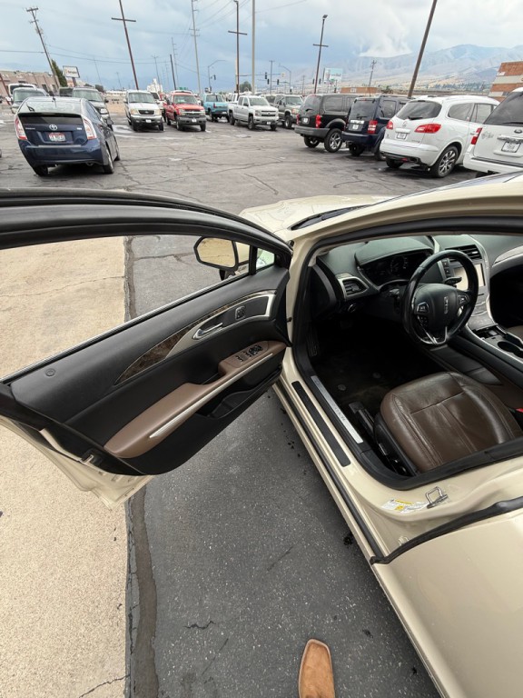 2016 Lincoln MKZ Image 11