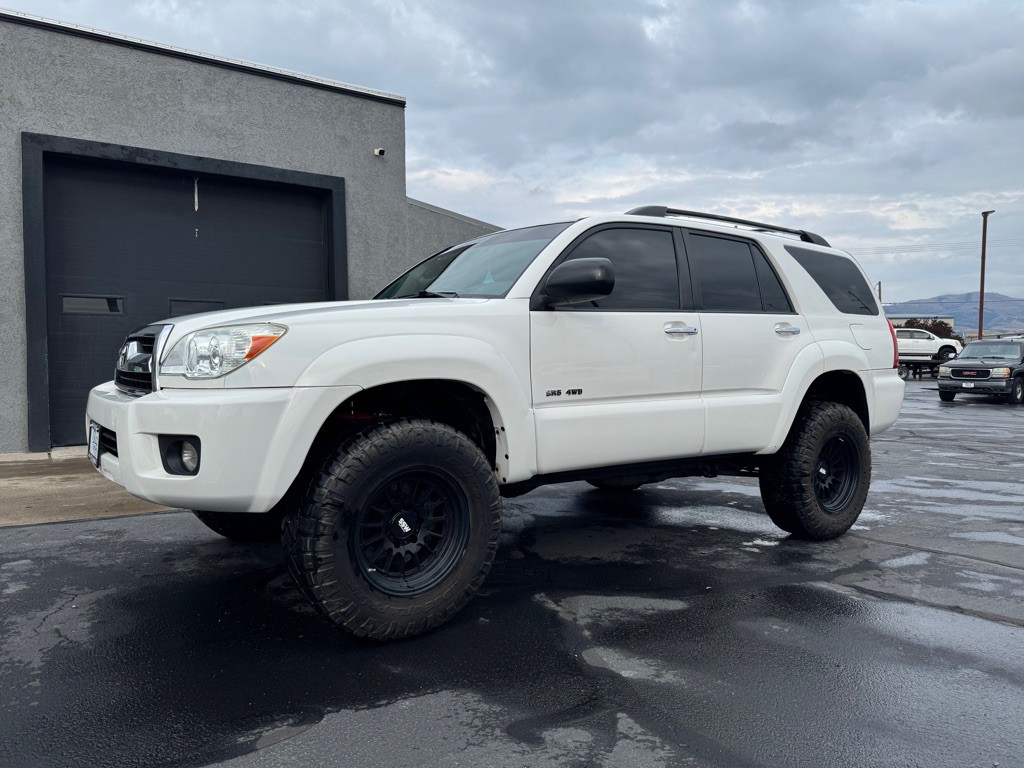 2008 Toyota 4Runner Image 2