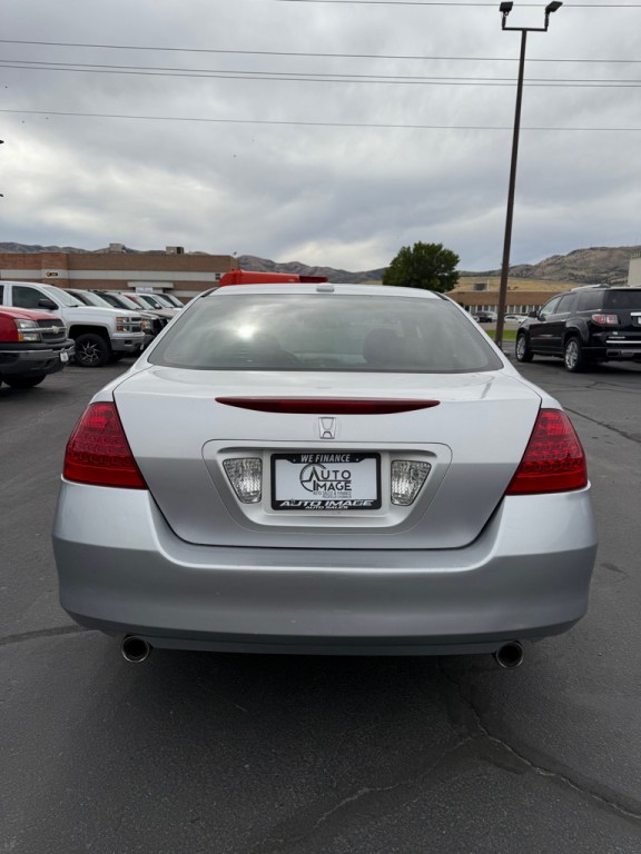 2007 Honda Accord Image 2