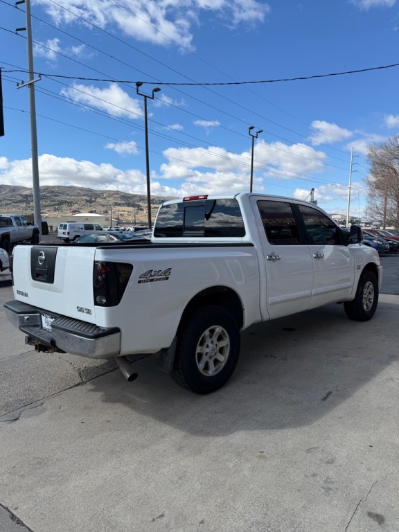 2004 Nissan Titan Image 3