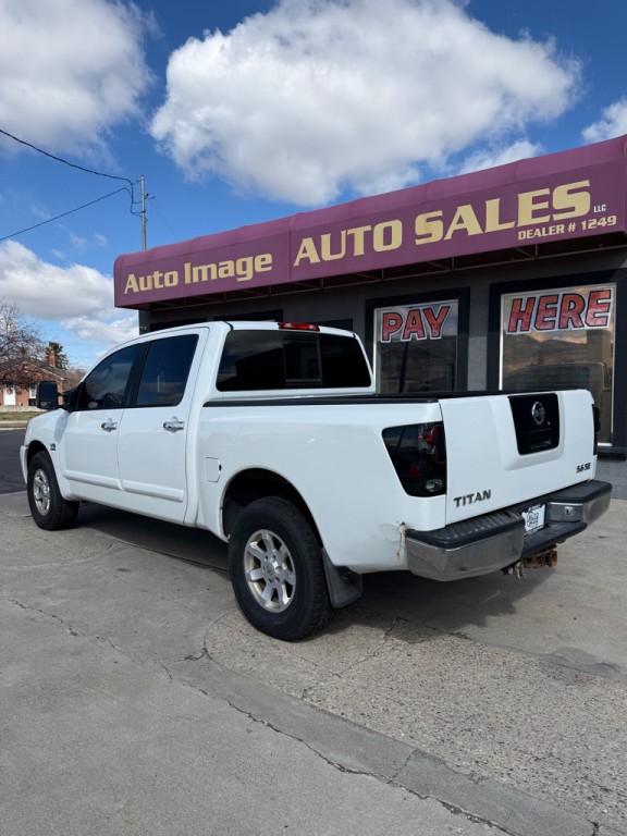 2004 Nissan Titan Image 4