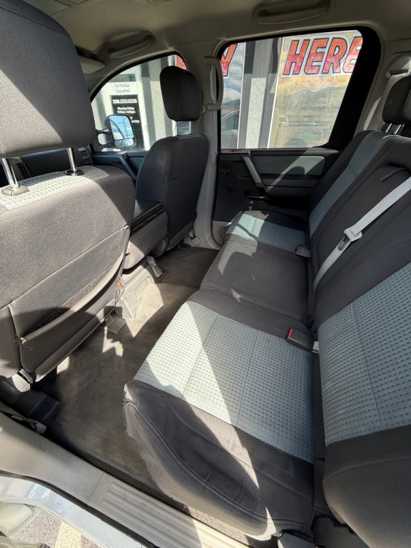 2004 Nissan Titan Image 7