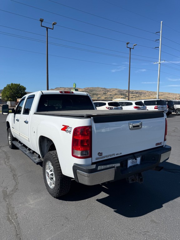 2011 GMC Sierra Image 8