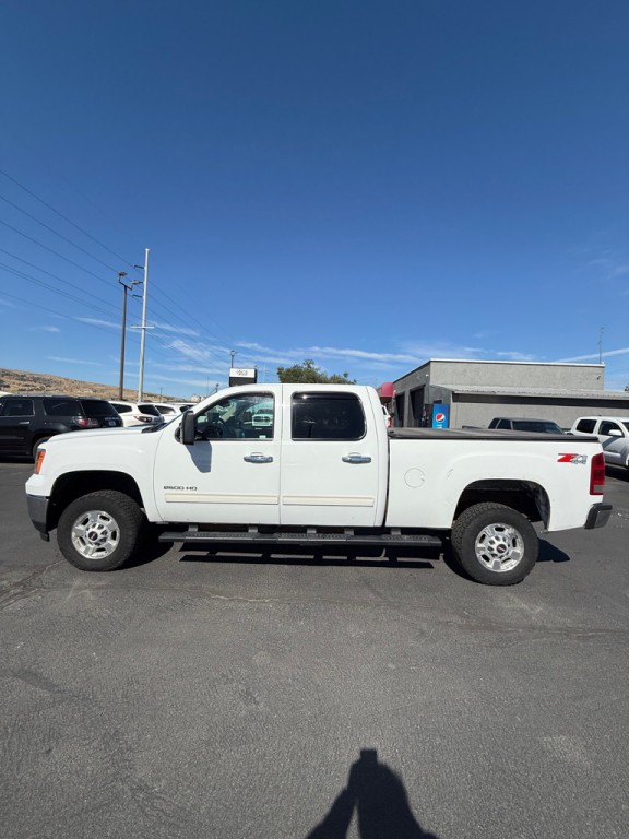 2011 GMC Sierra Image 1