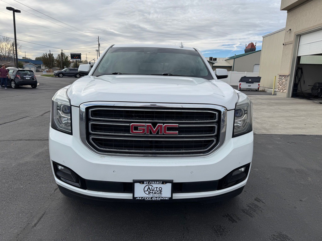 2017 GMC Yukon Image 2