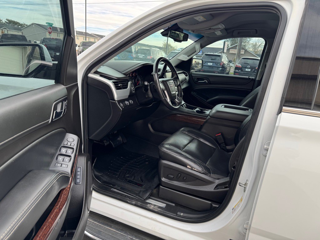 2017 GMC Yukon Image 7