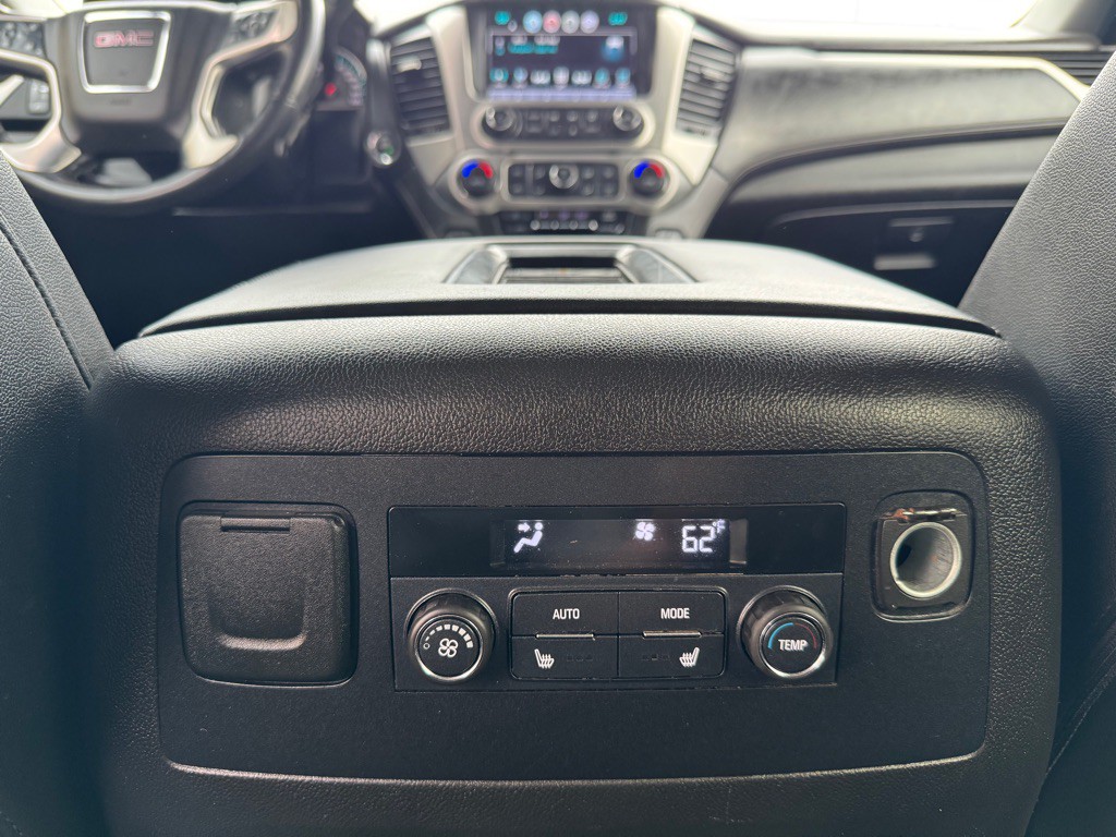 2017 GMC Yukon Image 12