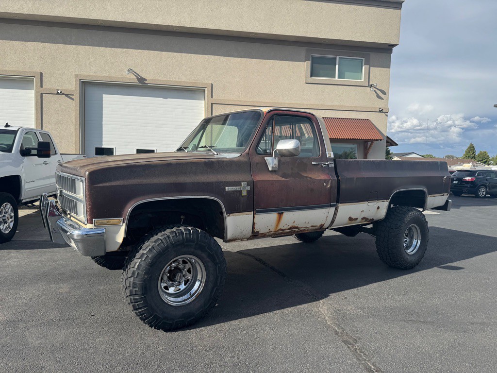 1982 Chevrolet C/K 20 Image 2
