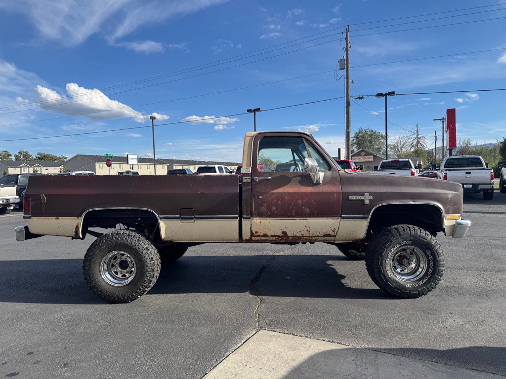 1982 Chevrolet C/K 20 Image 3