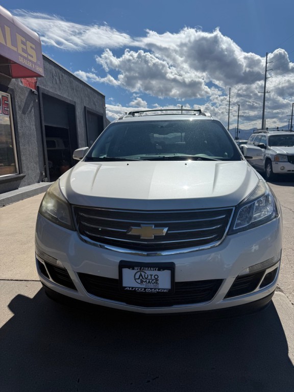 2013 Chevrolet Traverse Image 2