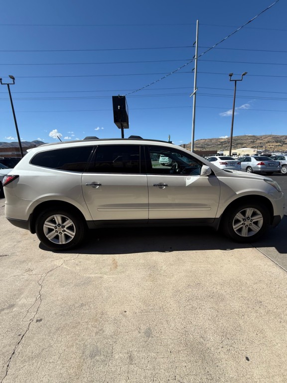 2013 Chevrolet Traverse Image 3