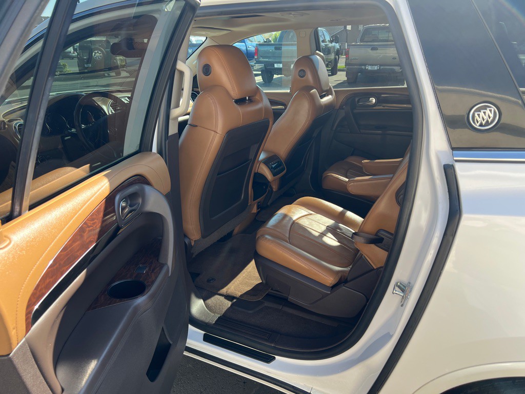2016 Buick Enclave Image 11