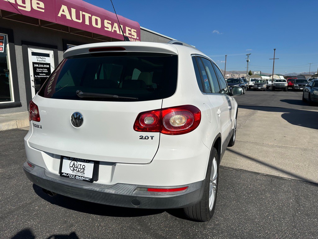 2010 Volkswagen Tiguan Image 4