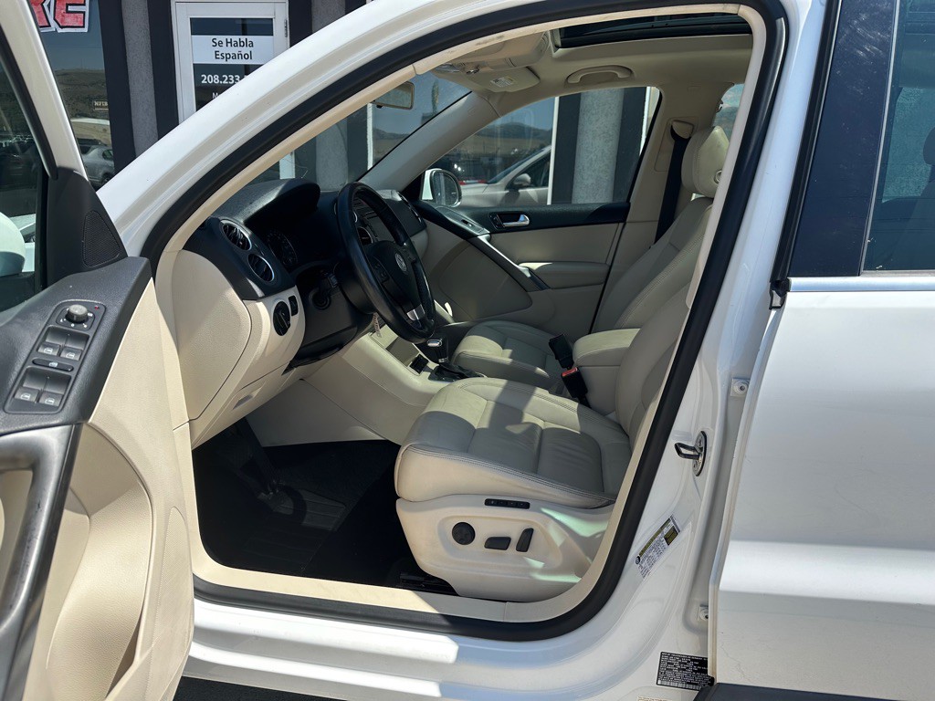 2010 Volkswagen Tiguan Image 6