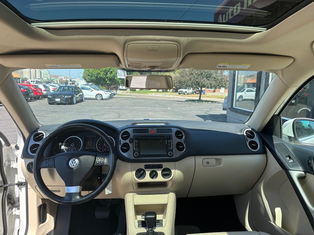 2010 Volkswagen Tiguan Image 8