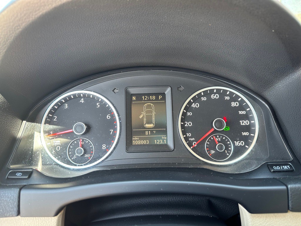 2010 Volkswagen Tiguan Image 12