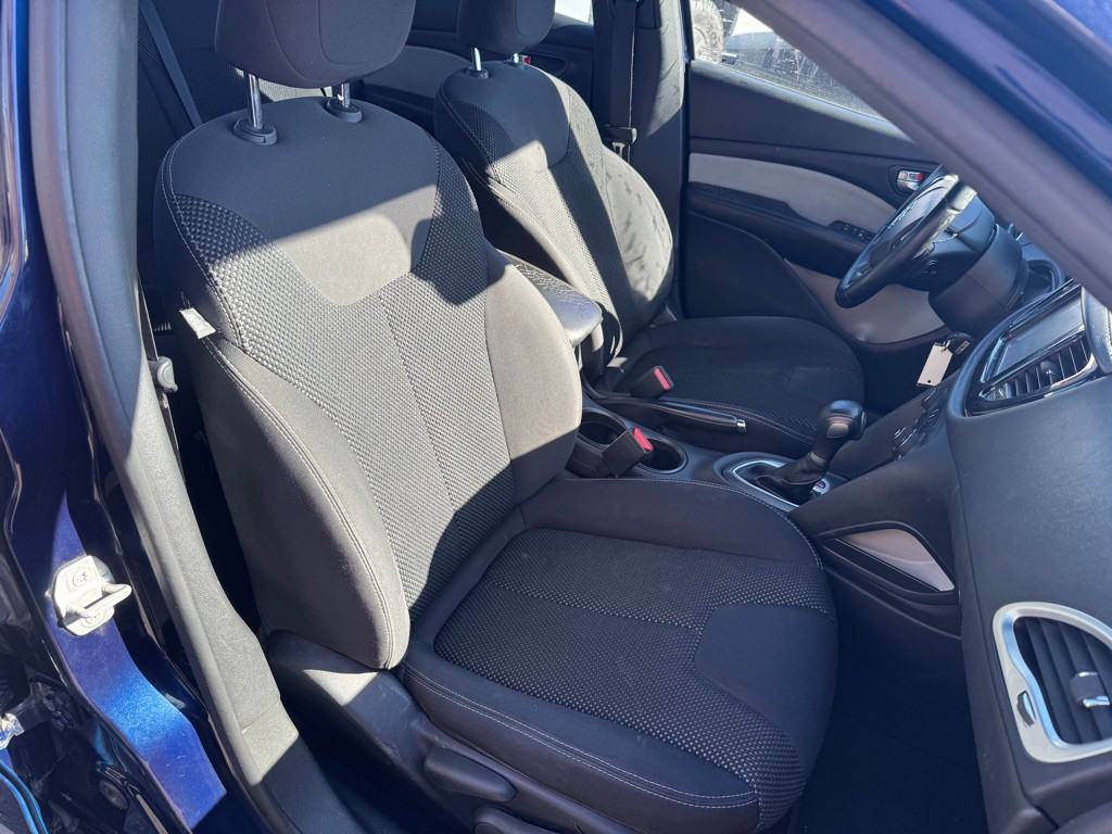 2016 Dodge Dart Image 11