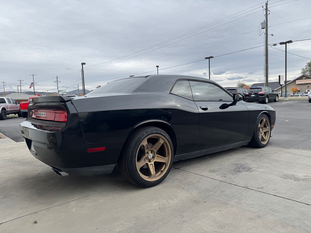 2012 Dodge Challenger Image 4