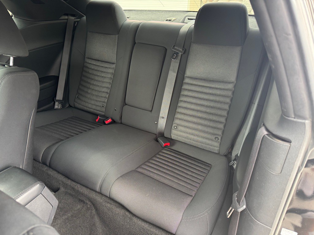 2012 Dodge Challenger Image 8