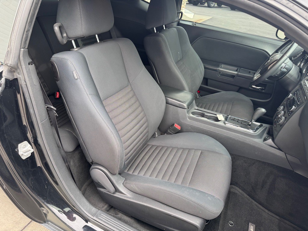 2012 Dodge Challenger Image 10