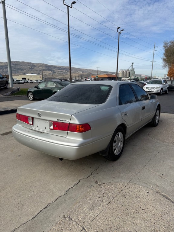 2001 Toyota Camry Image 6