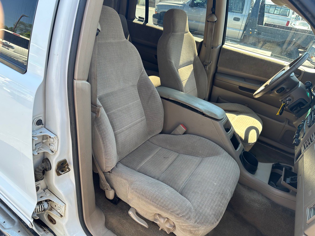 2001 Dodge Durango Image 12