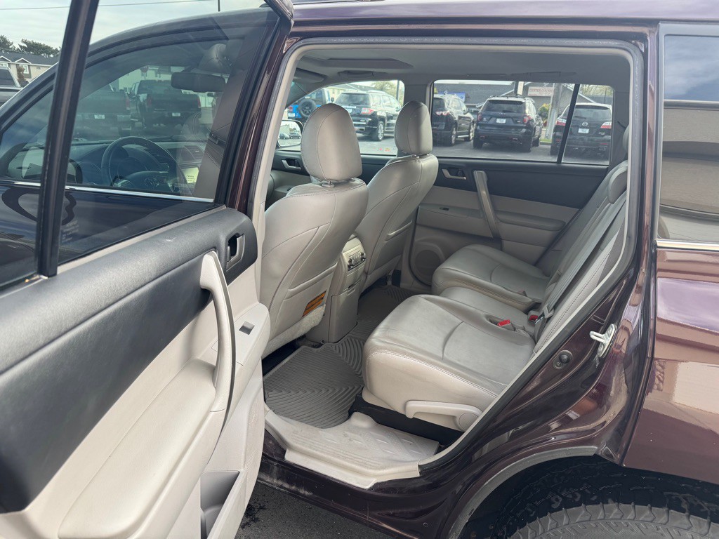 2013 Toyota Highlander Image 8
