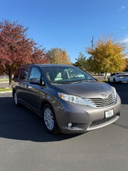 Image for 2014 Toyota Sienna XLE ID: 6939229