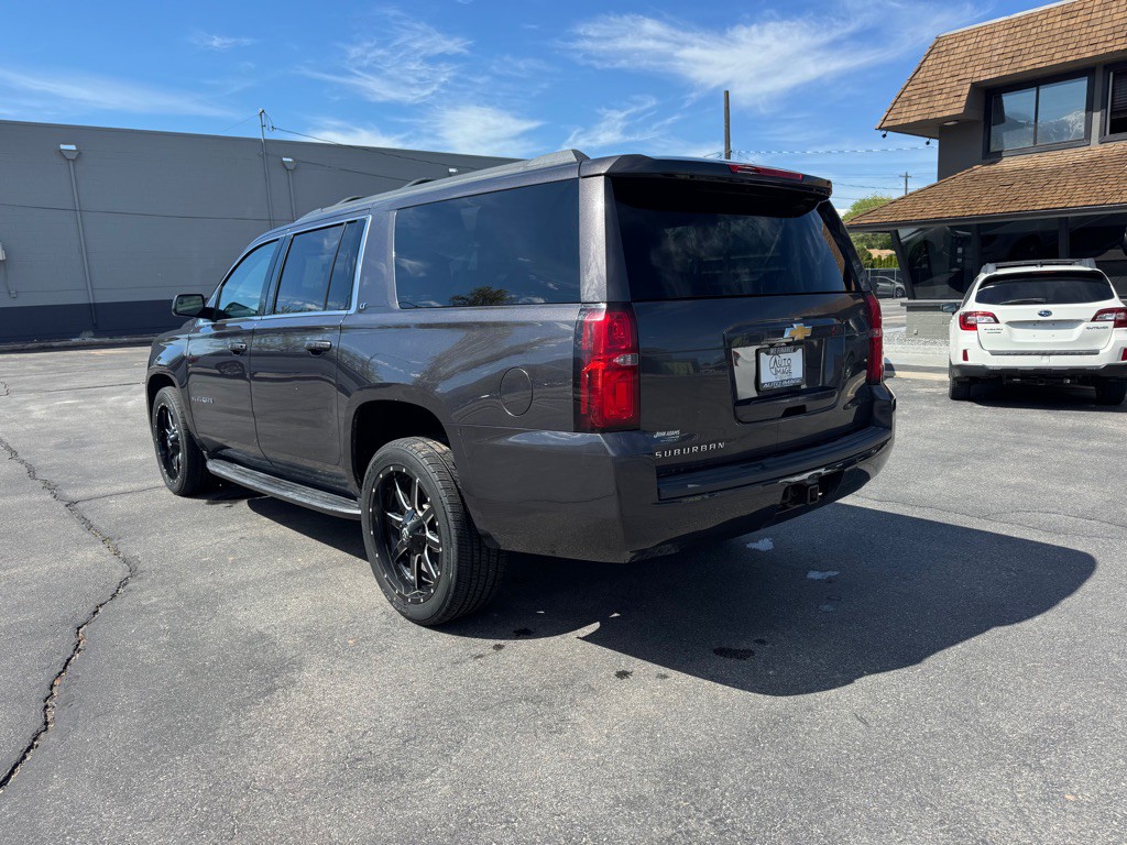2016 Chevrolet Suburban Image 6