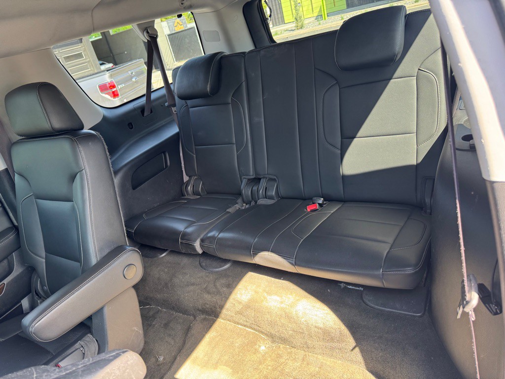 2016 Chevrolet Suburban Image 15
