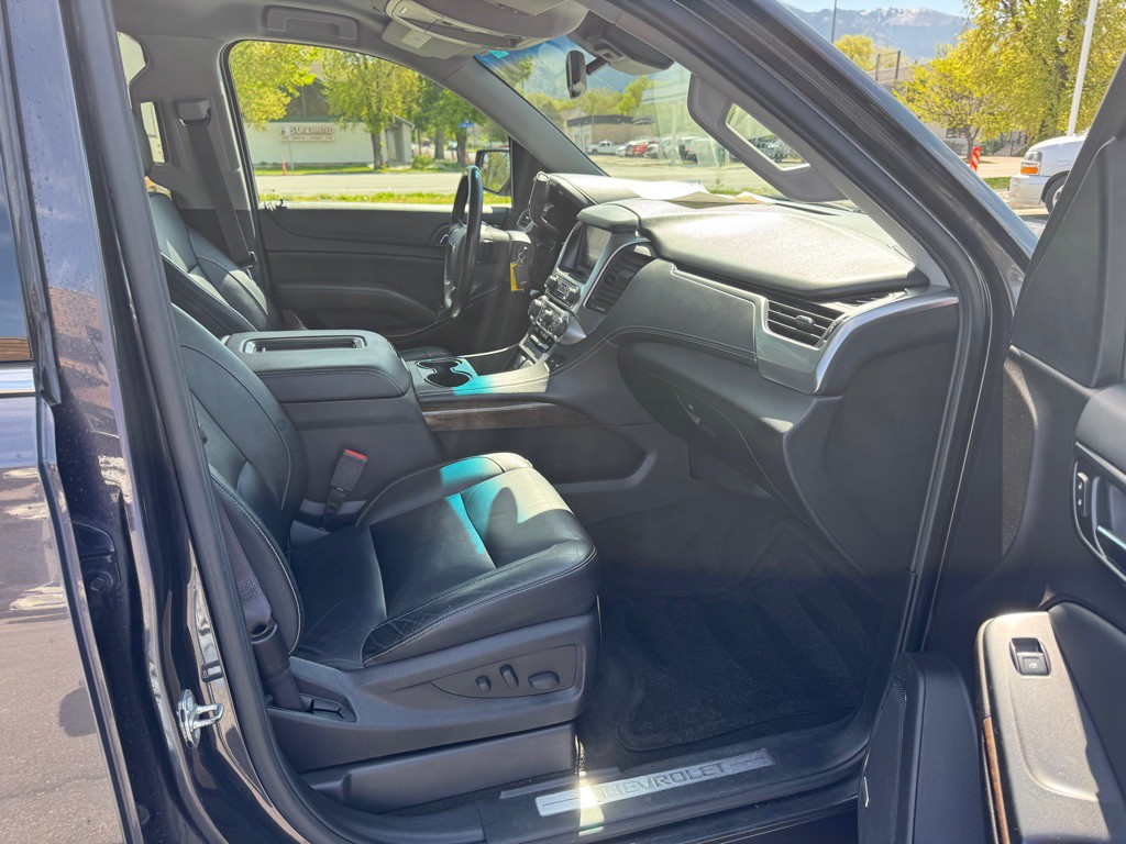 2016 Chevrolet Suburban Image 19