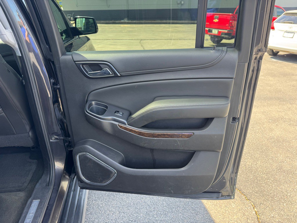 2016 Chevrolet Suburban Image 20