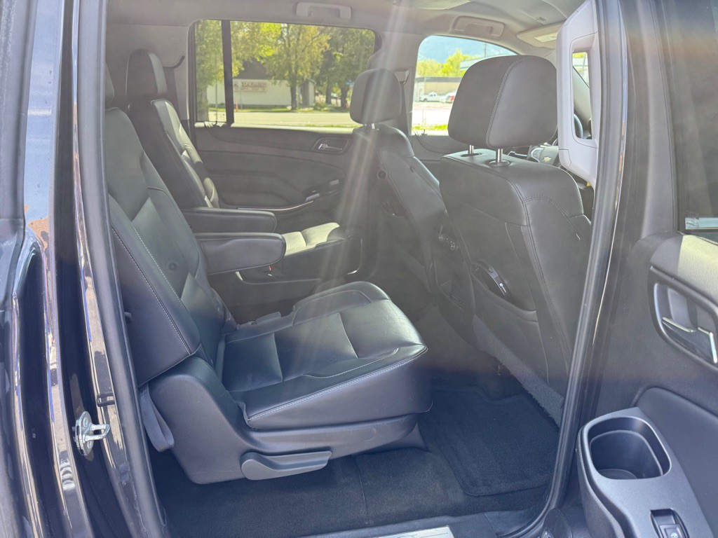 2016 Chevrolet Suburban Image 21
