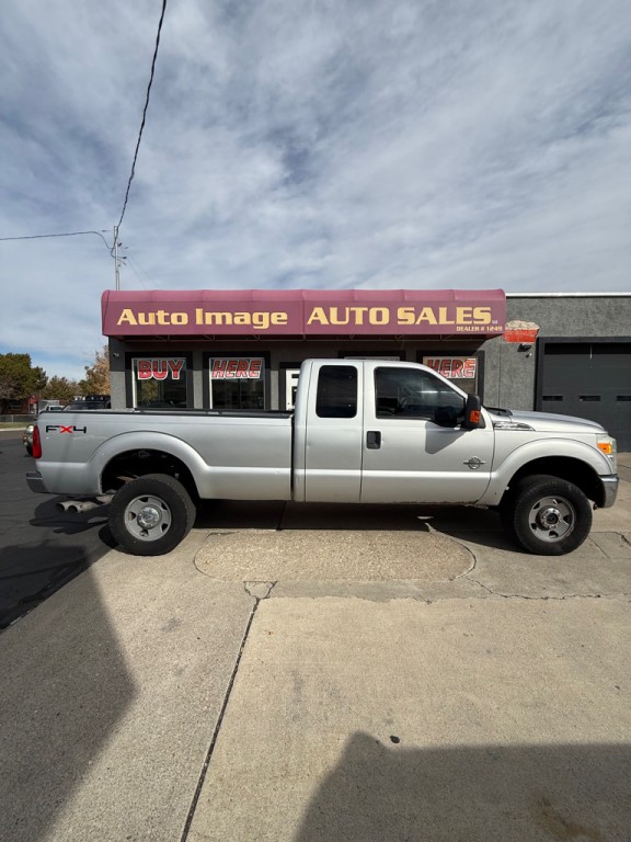 2011 Ford F-250 Image 3