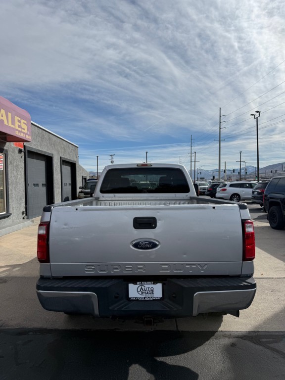 2011 Ford F-250 Image 5